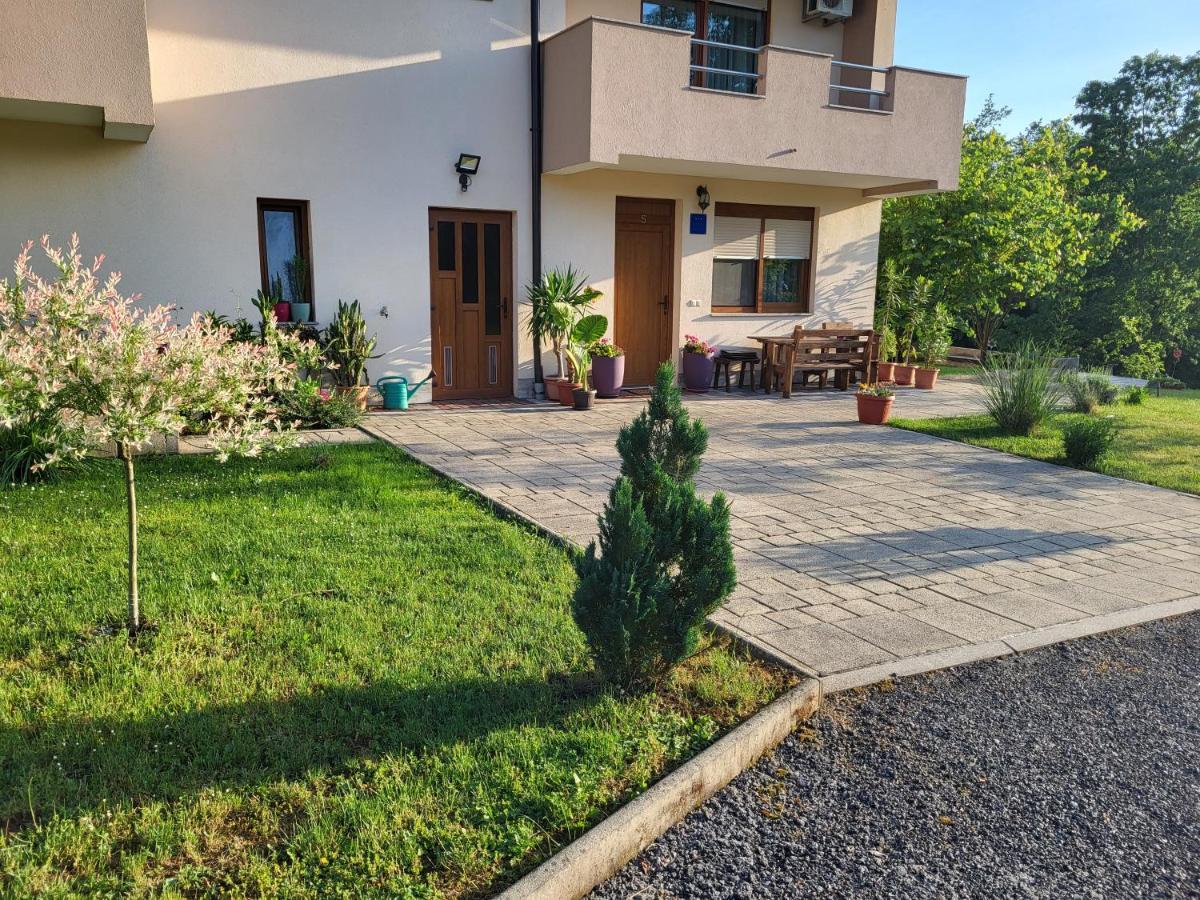 Guest House Buncic Rooms & Apartments Slunj Exterior foto